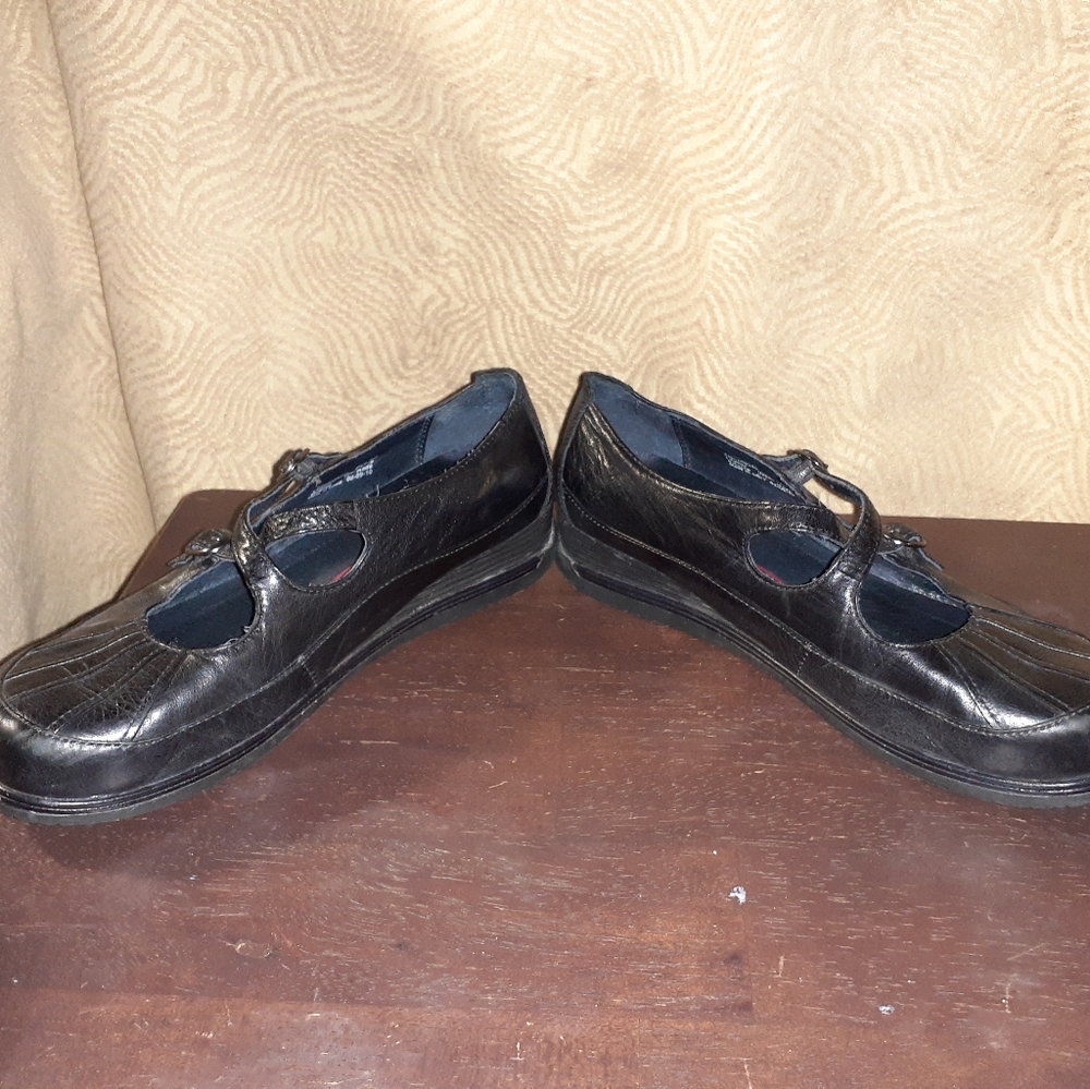 Dansko Portia Cross Strap Shoes Sz. 39EU, 9US - Picture 3 of 6